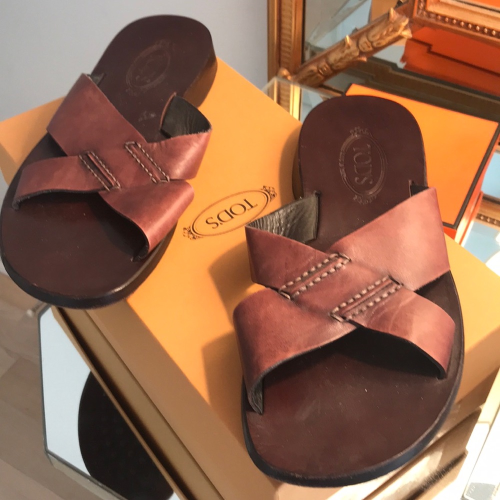 Men’s Todd’s leather sandals with box